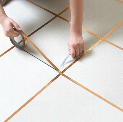 Ozdobná dekoratívna páska samolepiaca zlatá 1cm x 50m Dekorácia dekor