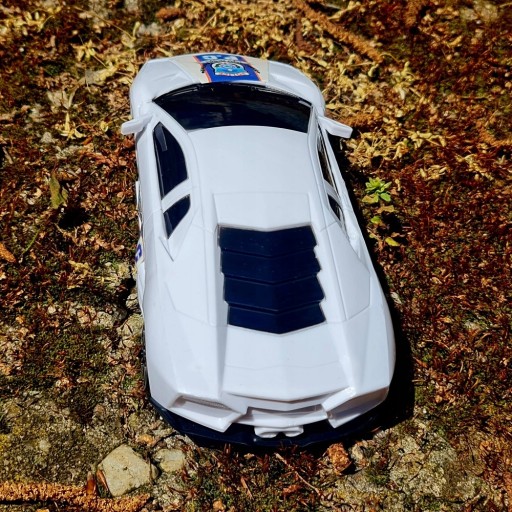 POLICAJNÉ AUTO Lamborghini AUTO VEĽKÉ AUTO