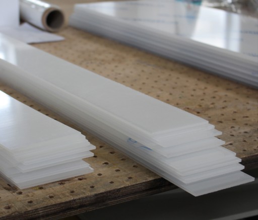 Milky PLEXI / PLEXI / PLEXI - 4mm - Vyrobené na mieru