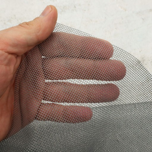 ŠEDÁ sieť na meter 2,0 m x 1 m vláknitá SIEŤ PROTI KOMÁROM