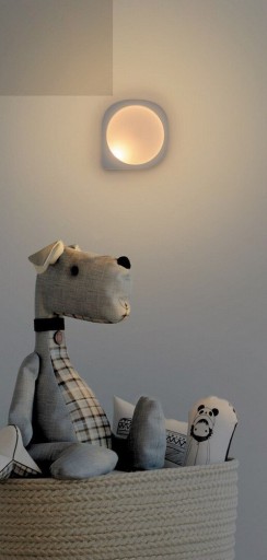 Biela funkčná zásuvná detská nočná lampa