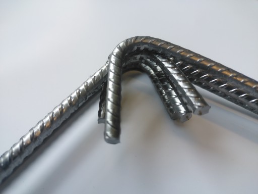 Výstužné strmene 18x18 fi 6mm, CNC rebrované
