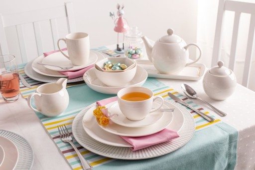 Porcelánová šálka a podšálka Altom Design Bella na kávu a čaj, 200 ml