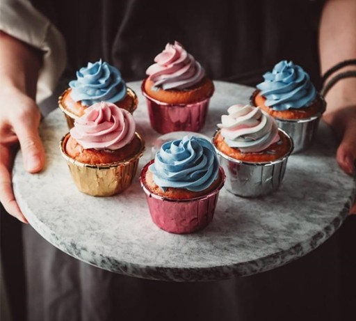 MUFFIN LINERS formičky na košíčky DECORATIONS narodeninové SILVER 20 ks