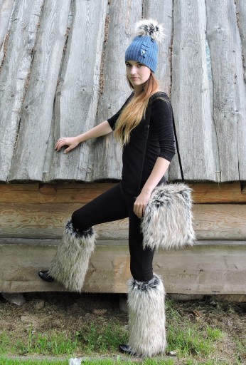 Dámska taška s kožušinovou chlopňou