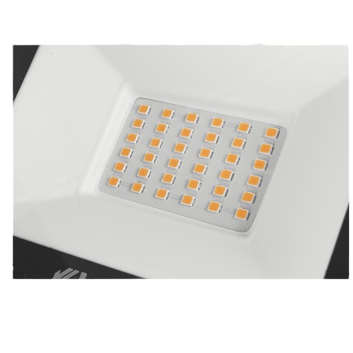 30W LED reflektor - teplá biela farba 2700K (80)
