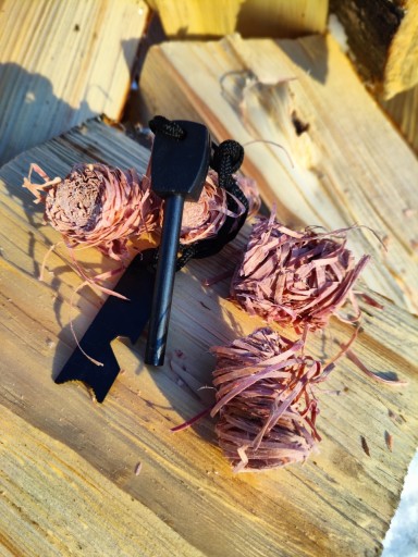 PRVÝ SO ZAPALOVAČOM KINDLING KIT SURVIVAL BUSHCRAFT