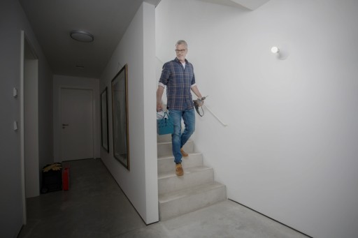 E27 9W LED ŽIAROVKA S POHYBOVÝM A SÚMRAKOVÝM SNÍMAČOM