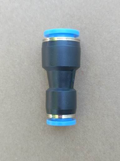 Zásuvný konektor pneumatickej redukcie 10 - 8mm PG 10-8