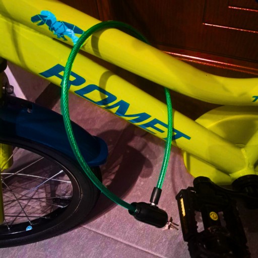 BEZPEČNOSTNÝ ZÁMEK BICYKLA ZÁMOK BICYKLA ZÁMKA NA BICYKEL