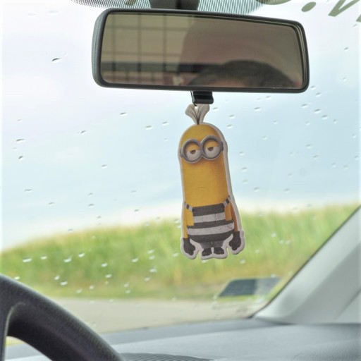 MINIONS CAR VÔŇA - KEVIN / ČEREŠŇA 1 ks