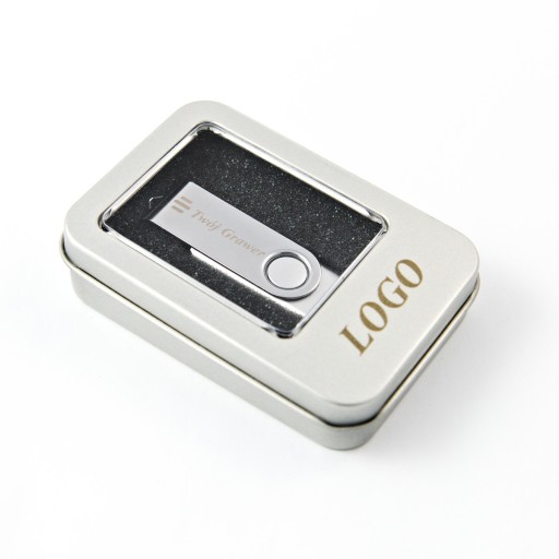 4 GB pendrive + krabica s gravírovaním do konca roka
