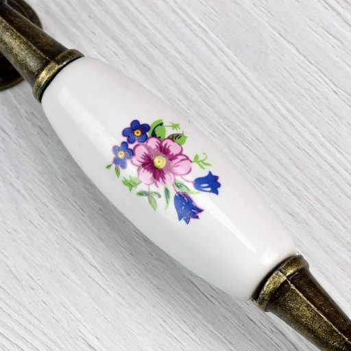 RETRO PORCELÁNOVÁ ÚCHYTKA NA NÁBYTOK S DEKOR ÚCHYTKA KUCHYNSKEJ SKRINÍK 96MM