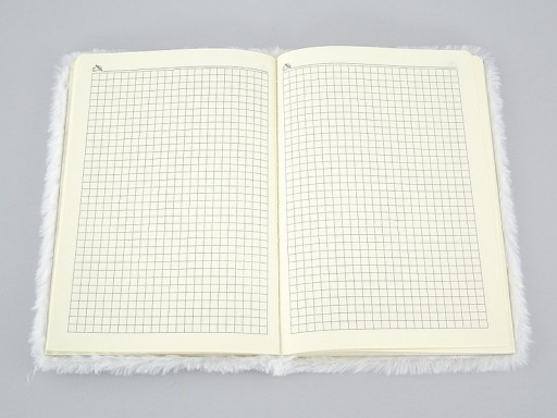 Zápisník BEAR so srdiečkom, plyšový obal, diár 5631