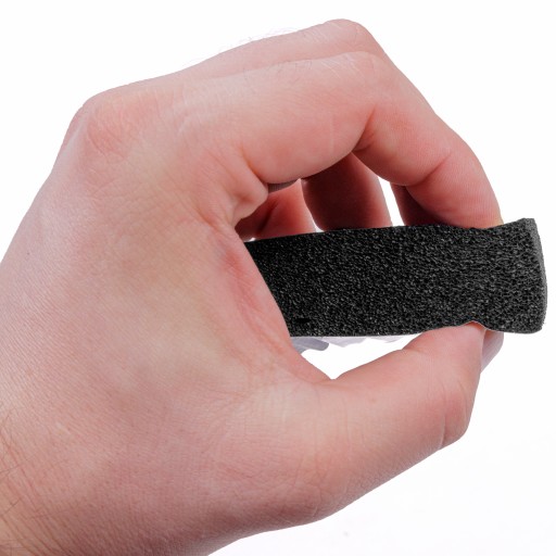Zvukovo izolačné penové samolepiace gumené tesnenie 25 mm x 20 mm x 1000 mm
