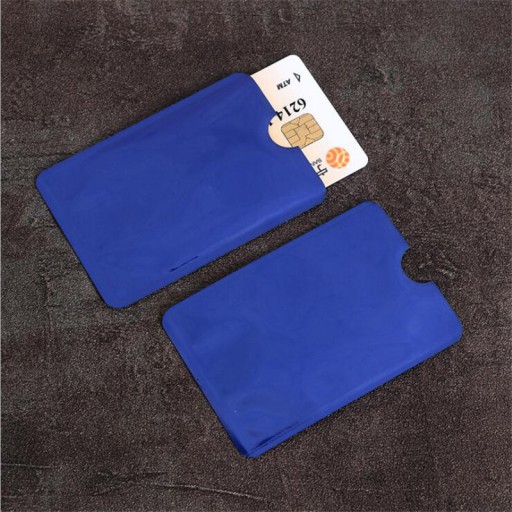 POUZDRO ZABRAŇUJÚCE KRÁDEŽ NA RFID BEZKONTAKTNÉ KARTY