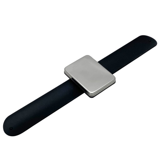 MAGNETICKÝ KADERNÍCKÝ NÁRAMOK S ŠTIPKAMI A ÚCHYTKAMI DO VLASOV