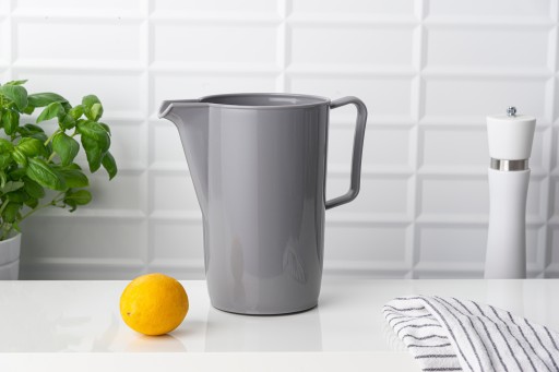 2L PLASTOVÁ DŽVNA, SIVÁ, na vodu, mliečnu šťavu