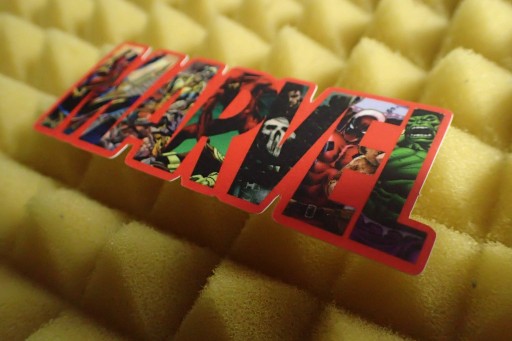 NÁLEPKA MARVEL NÁLEPKA 8,2 x 3,2 cm