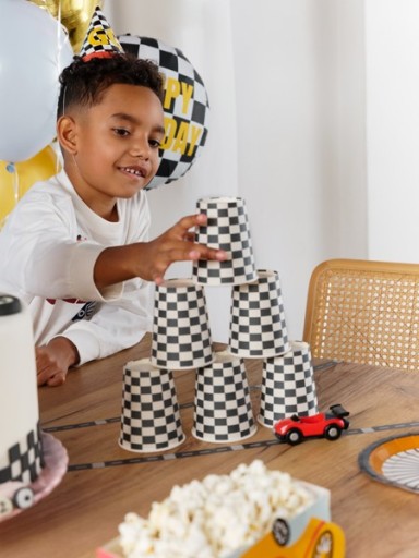 RACING papierové poháre ŠACHOVNICA NA NARODENINY 220 ml 6 ks