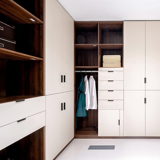 HRANA MATNÁ ČIERNA ÚCHYTKA NÁBYTKOV LOFT 230 mm