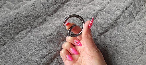 SZEKLA otváracie krúžky na tašky 30mm Čierna