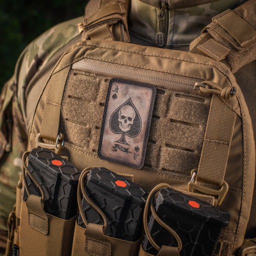 ACE OF SPADES AS SPADE NÁŠIVKA NA LEBENU VELCRO M-TAC Coyote/Black