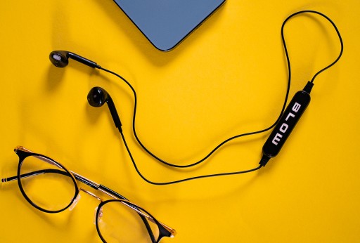 BEZDRÔTOVÉ ŠPORTOVÉ SLÚCHADLÁ BLUETOOTH USB MIKROFÓN ČIERNA