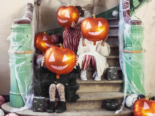 Oranžové záclonové dekorácie Halloweenske dekorácie