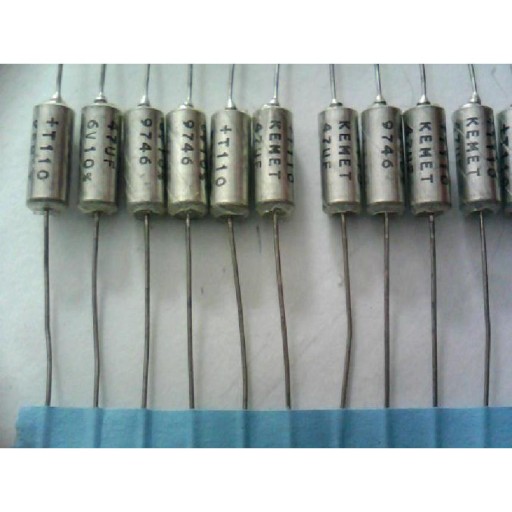 Tantal 47uF 6V 5x12 10% KEMET T110 axiálny x5