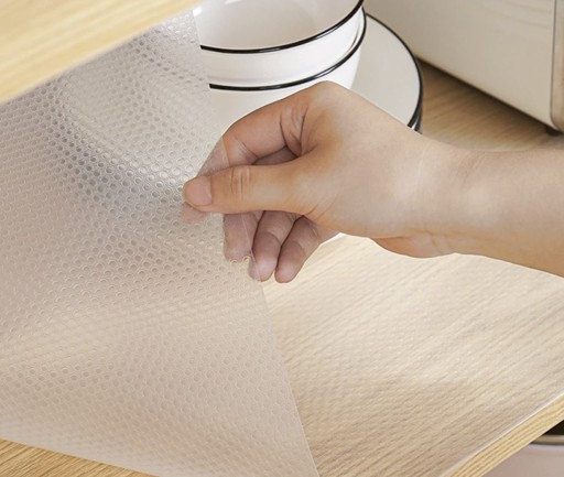Protišmyková ochranná podložka do zásuviek 300x50