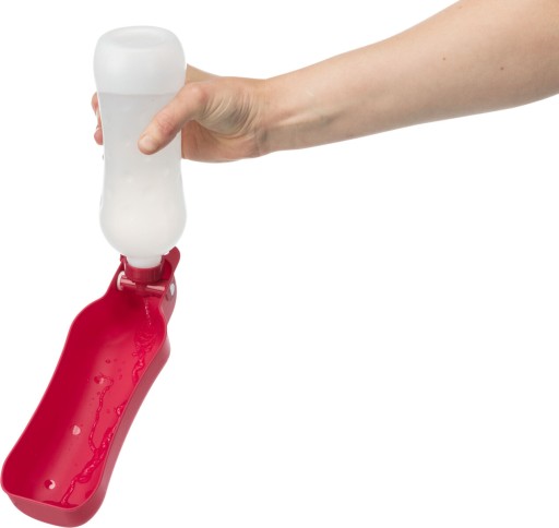 TRIXIE Fľaša Fľaša na vodu s miskou pre psov 500ml