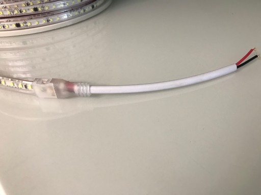 LED PÁS 2835 230V 12W NEUTRÁLNY REZ KAŽDÝCH 10CM