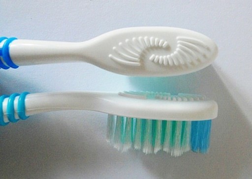 Zubná kefka Oral B 123