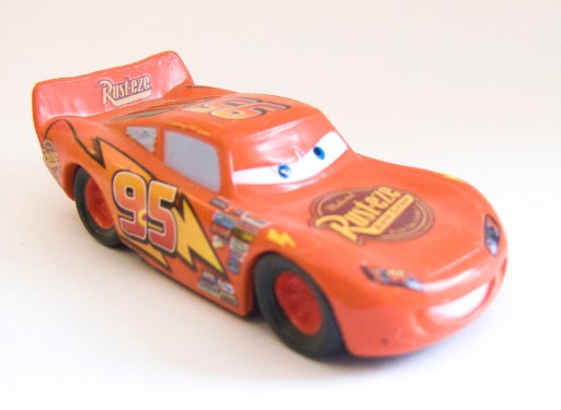 AUTÁ MINI VOZIDLÁ AUTÁ AUTÁ ZIGZAK MCQUEEN DISNEY