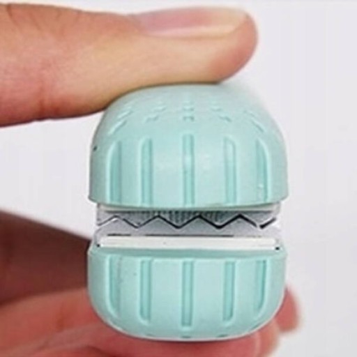 MINI INVERTOROVÁ KREMIČKA NA VLASY ÚZKA TURISTICKÁ KUDLIČKA