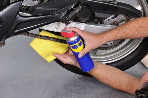 Multifunkčný prípravok WD-40 s aplikátorom 250 ml mastnoty na odstraňovanie hrdze