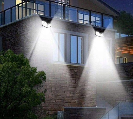 SOLÁRNA LAMPA 100LED S POHYBOVÝM A SÚMRAKOVÝM SNÍMAČOM, HALOGÉNOVÁ FASÁDA