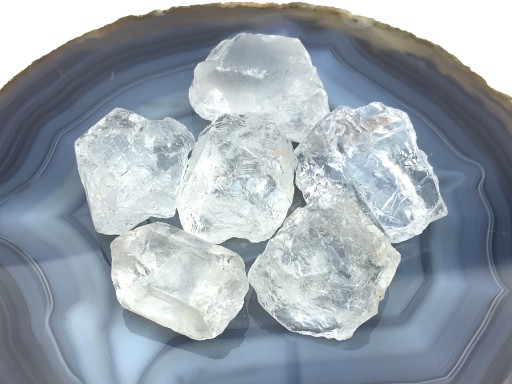 horský krištáľ prírodný surový minerál do vody 100 gramov