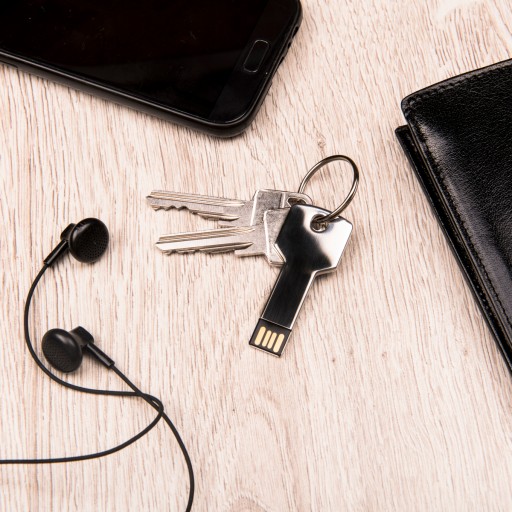 Kovový kľúč Pendrive 4 GB + gravírovanie