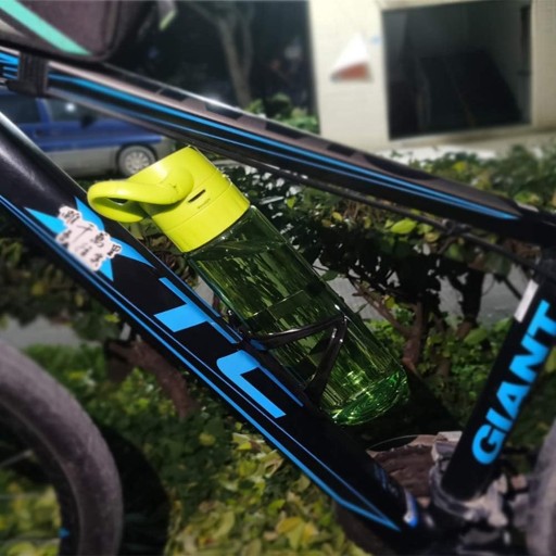 DRŽIAK NA KOŠÍK NA NÁPOJ NA BICYKEL UNIVERZÁLNY RÁM NA RIADIAĽ