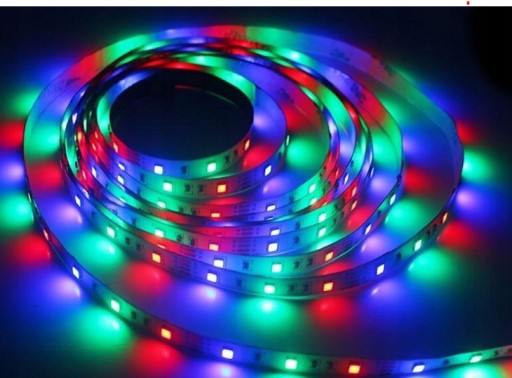 Ozdobný LED pásik - viacfarebný, 3 metre