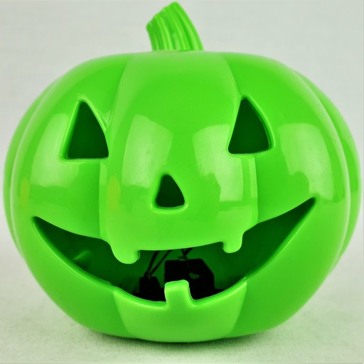 ZELENÁ TEKVICOVÁ BLIKAJÚCA LED HALLOWEENSKÁ LAMPA BATERIOVÁ DEKORATÍVNA