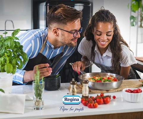 Kuchynská papierová utierka REGINA, certifikovaná celulóza, 2 rolky
