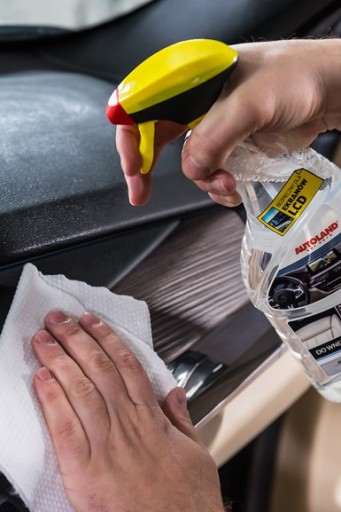 KOZMETIKA AUTOLAND NA CELÝ INTERIÉR AUTA 0,75L