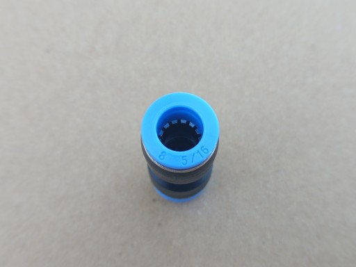 Pneumatický zásuvný priamy konektor fi 8mm rovný konektor plastový PU 8