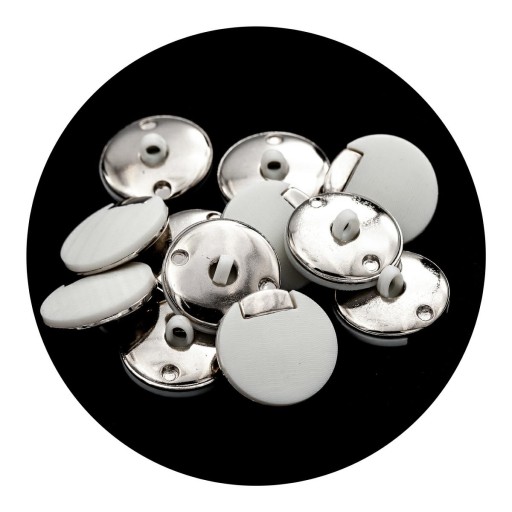 Gombíky 21mm pätka 10ks biele