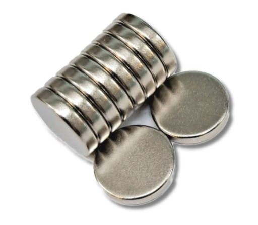 Neodymový magnet magnetizujúci palivo vzduch voda striebro 8x2 mm