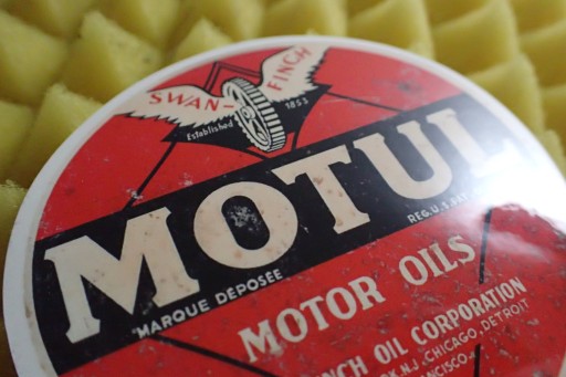 NÁLEPKA MOTUL STARÁ NÁLEPKA JEDINEČNÁ UNIKÁTNA 7,8 x 7,8 cm