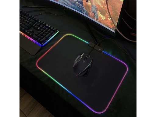 VEĽKÁ LED PODSVETĽOVANÁ HERNÁ PODLOŽKA POD MYŠ